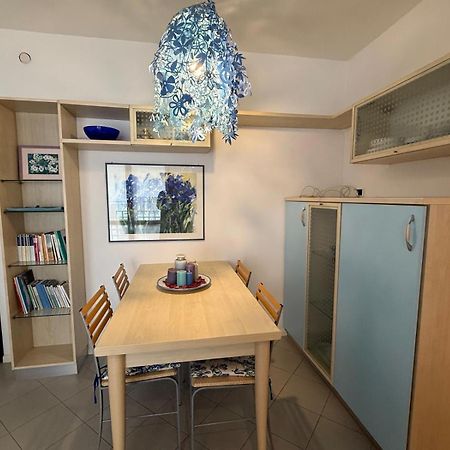 Gracious Apartment Located In The Heart Of Lignano Lignano Sabbiadoro Eksteriør billede