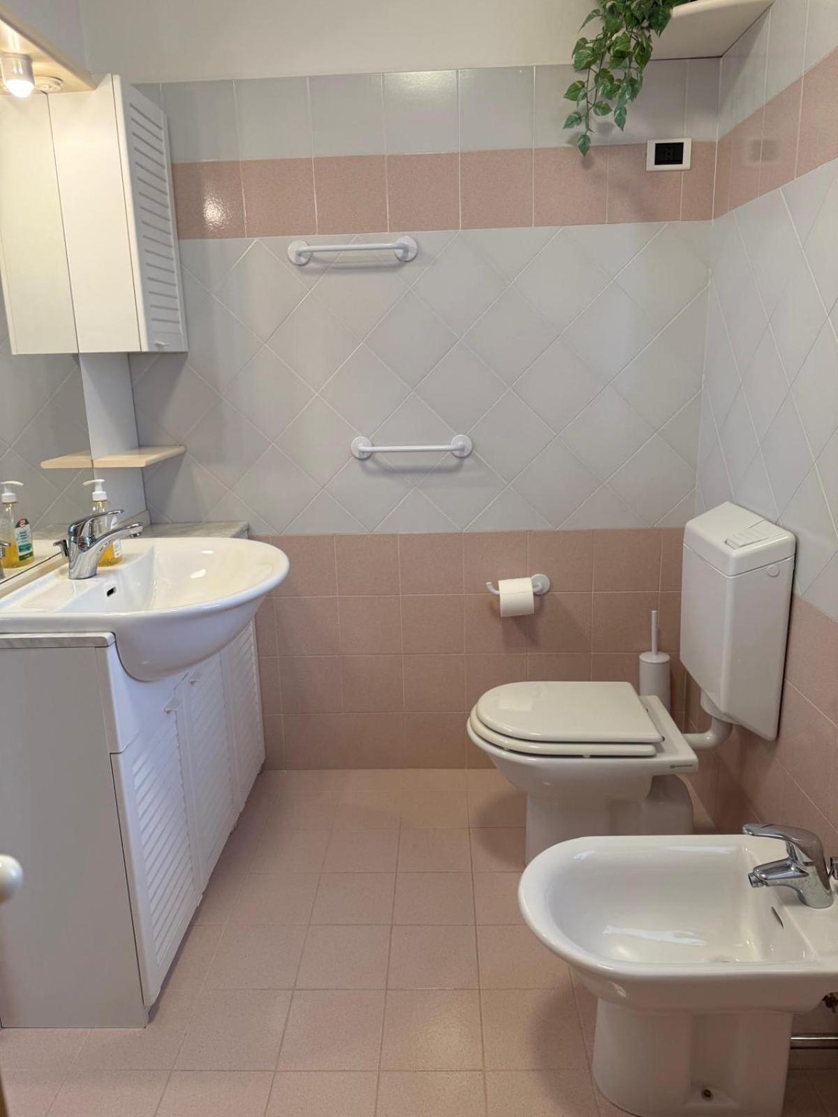 Gracious Apartment Located In The Heart Of Lignano Lignano Sabbiadoro Eksteriør billede