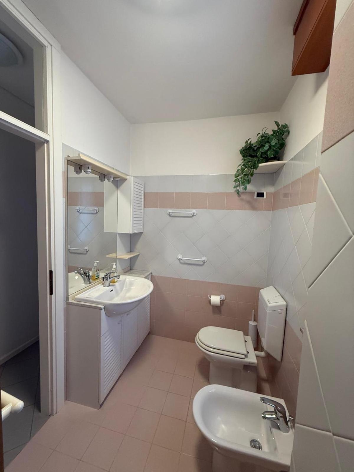 Gracious Apartment Located In The Heart Of Lignano Lignano Sabbiadoro Eksteriør billede